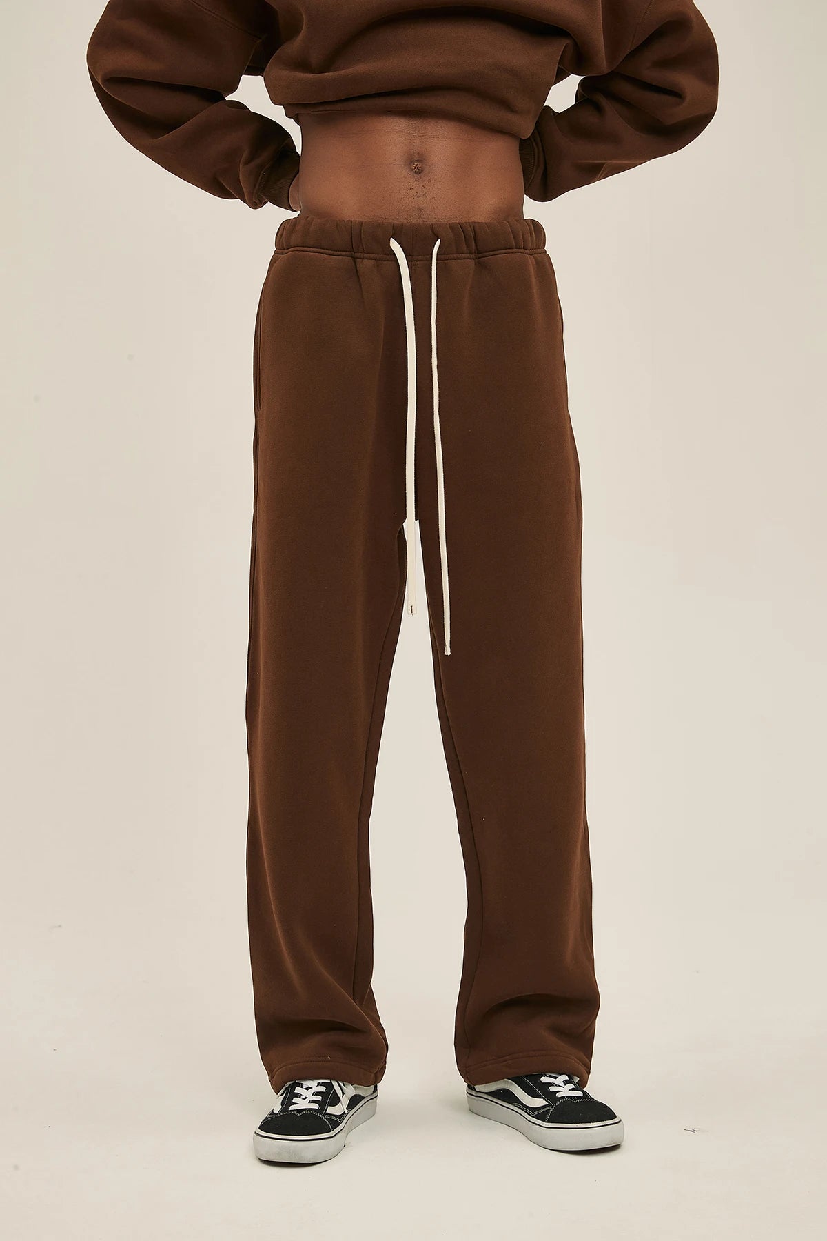 Straight-lined, Cashmere, solid color sweatpants