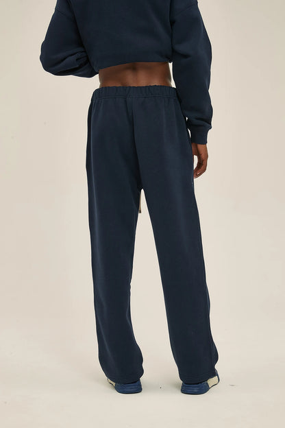 Straight-lined, Cashmere, solid color sweatpants