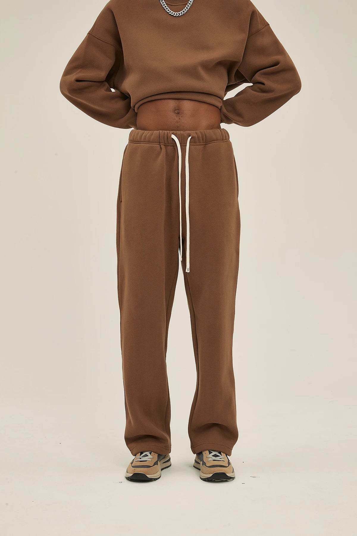 Straight-lined, Cashmere, solid color sweatpants