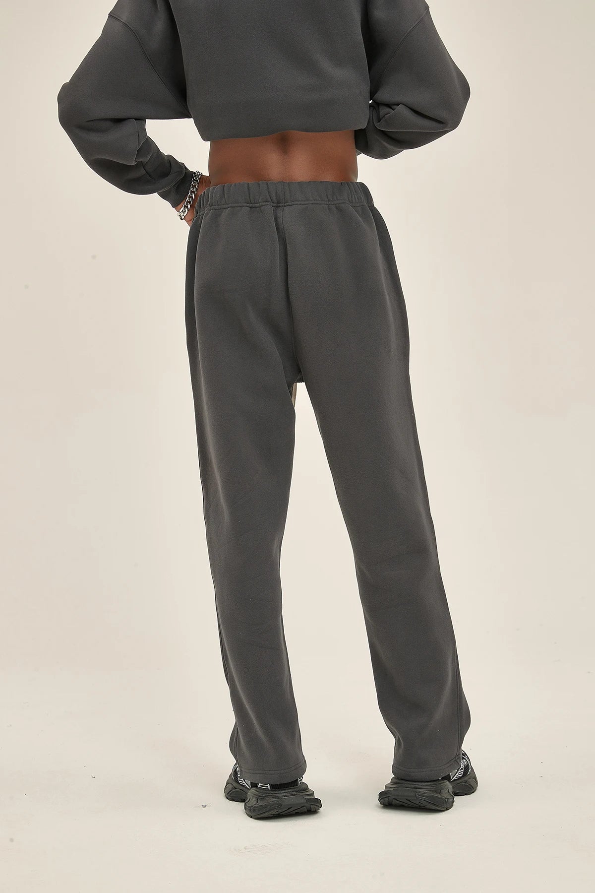 Straight-lined, Cashmere, solid color sweatpants