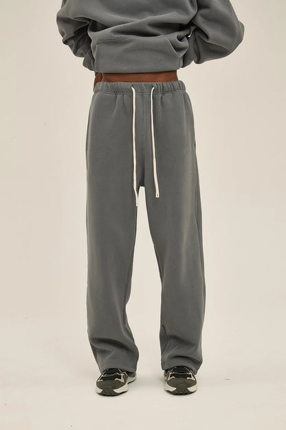 Straight-lined, Cashmere, solid color sweatpants