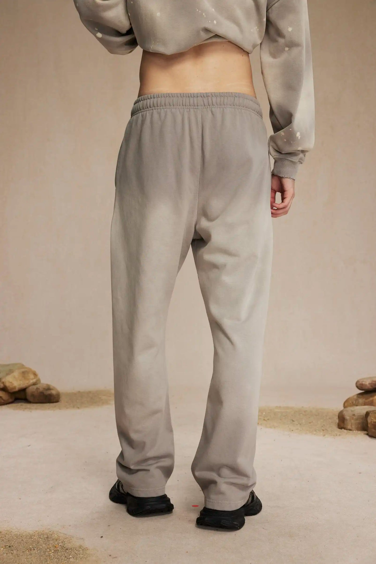 Spray-dyed sweatpants