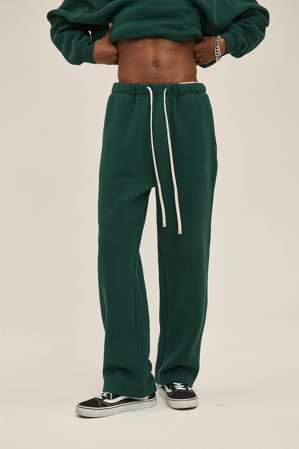 Straight-lined, Cashmere, solid color sweatpants