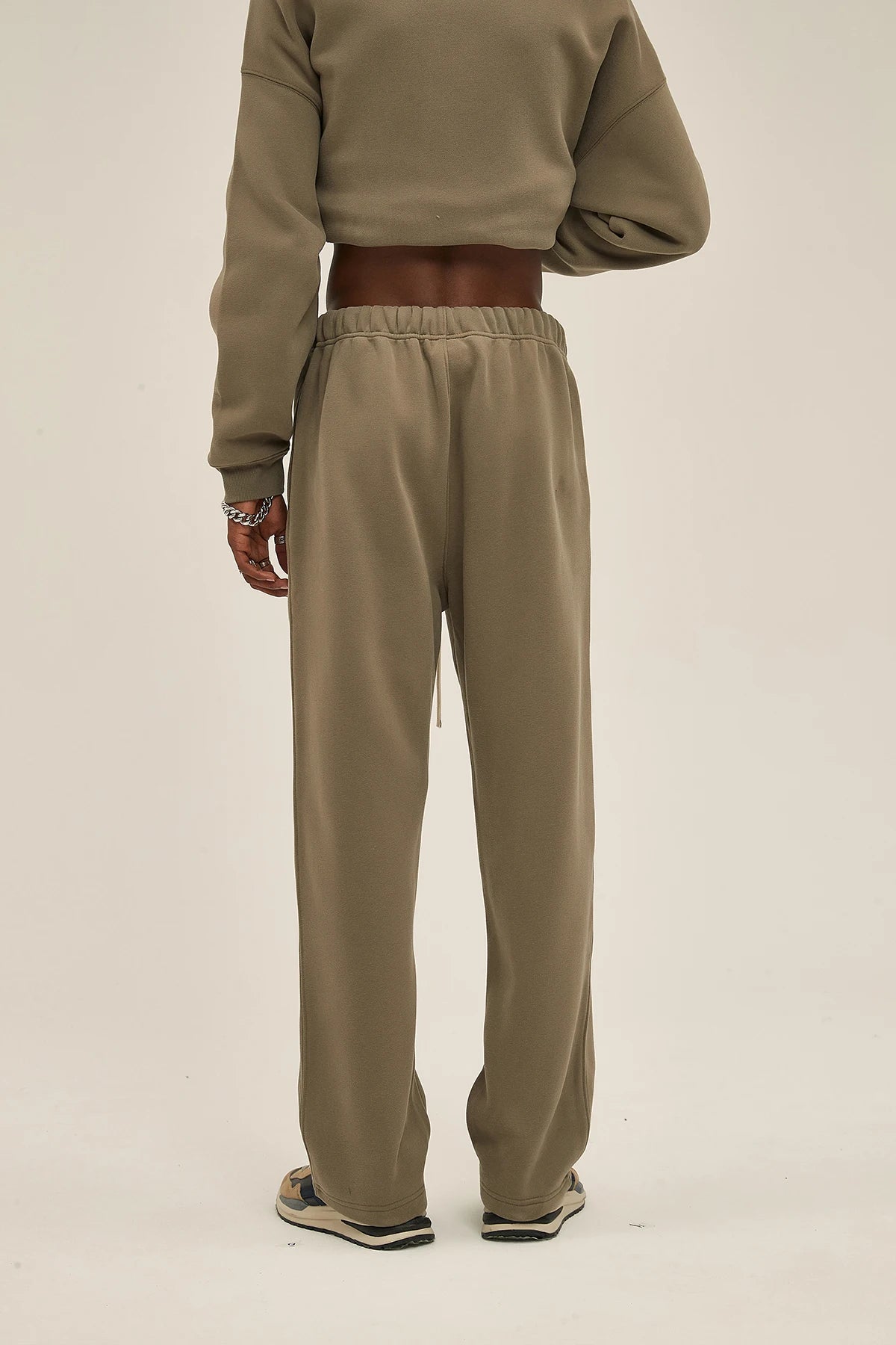 Straight-lined, Cashmere, solid color sweatpants