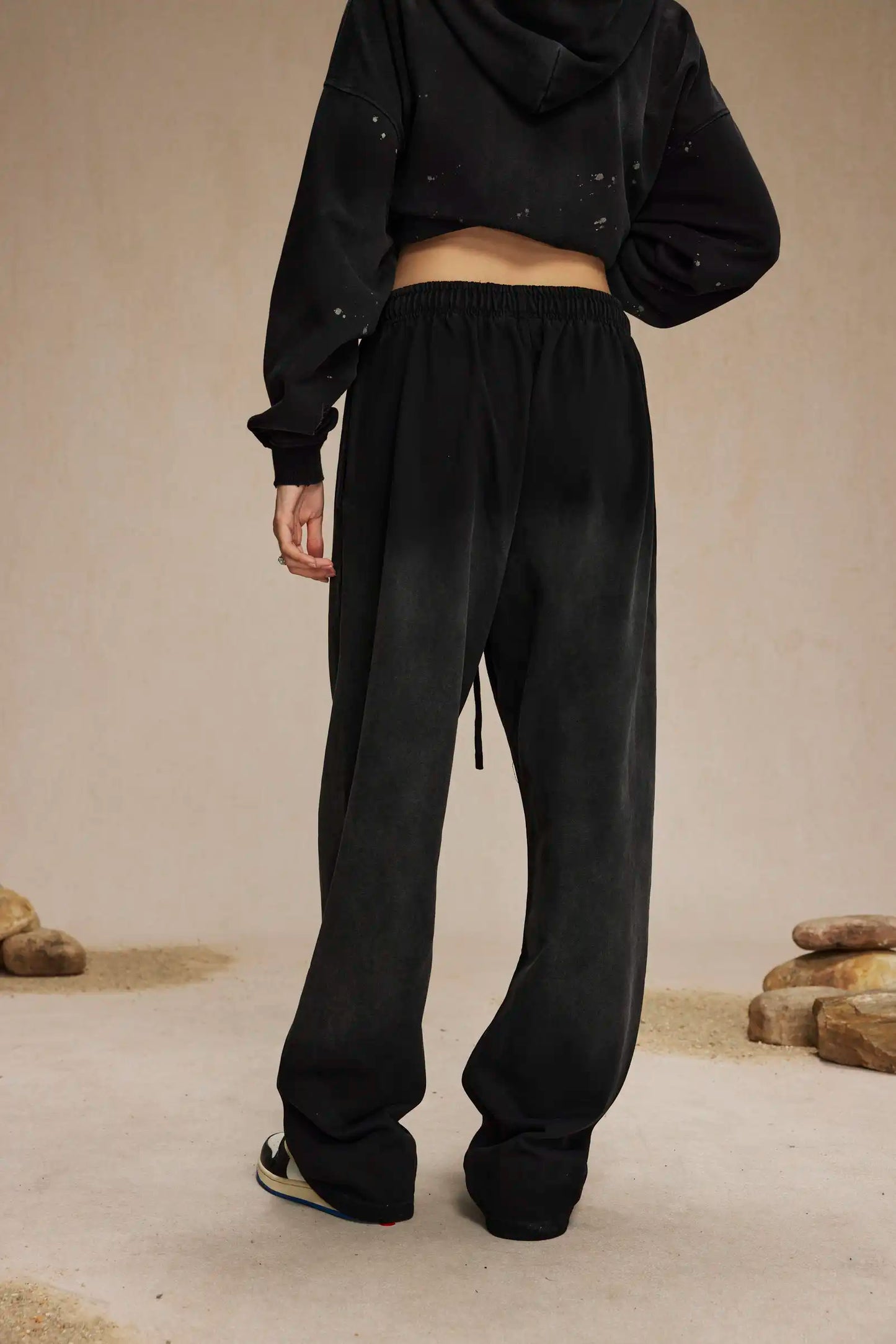 Spray-dyed sweatpants